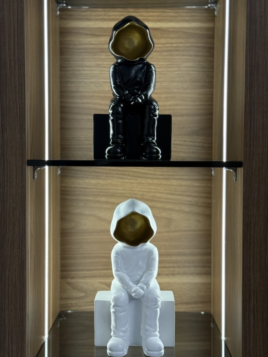 IMG_2677 Faceless Sitting Resin Statue - Image 1