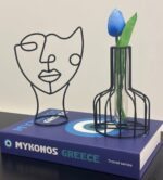Iron vase - Image 2