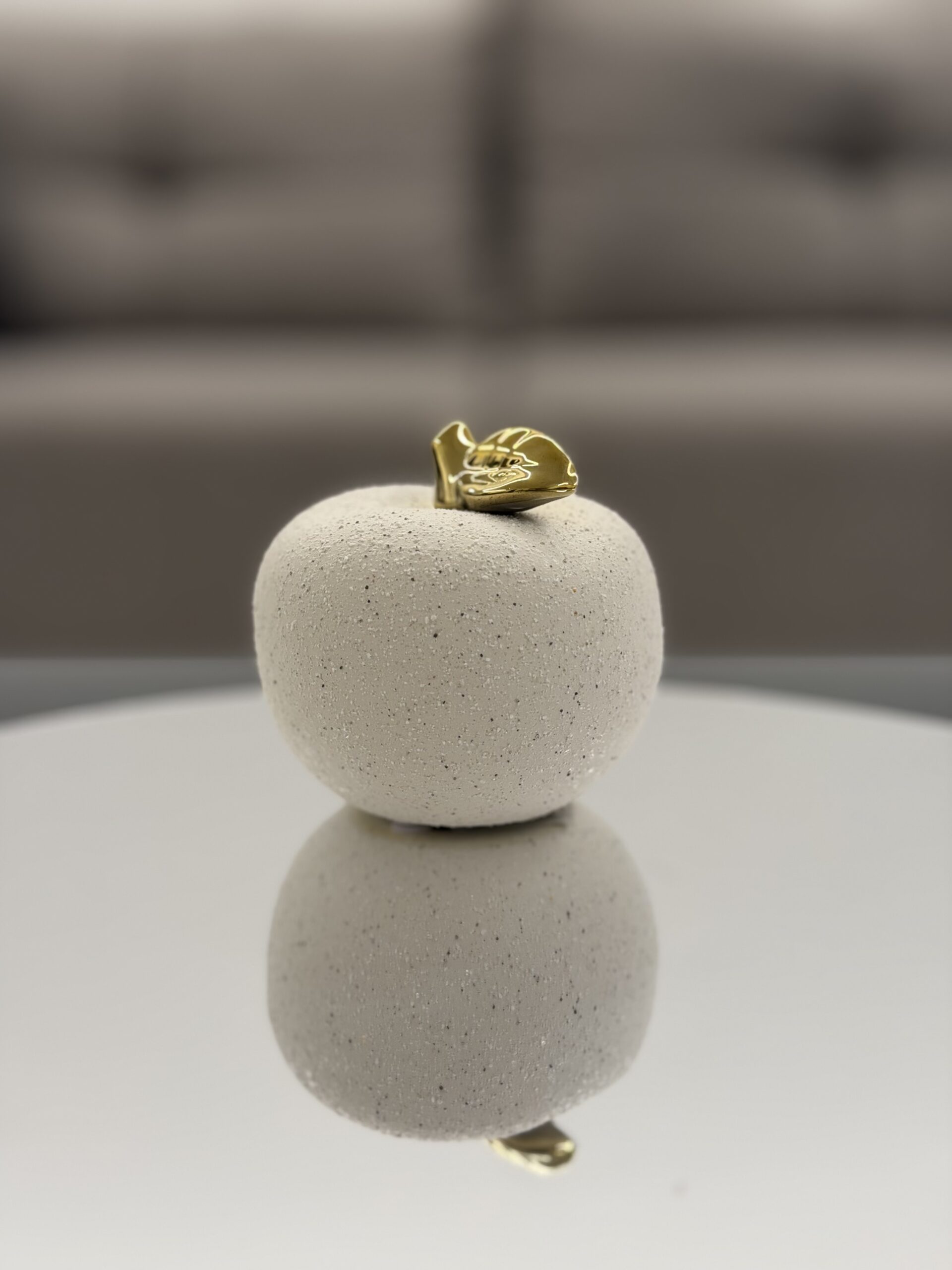 IMG_5109 Porcelain Apple Decor - Image 1